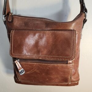 Giani Bernini brown distressed leather multi‎ compartment crossbody purse